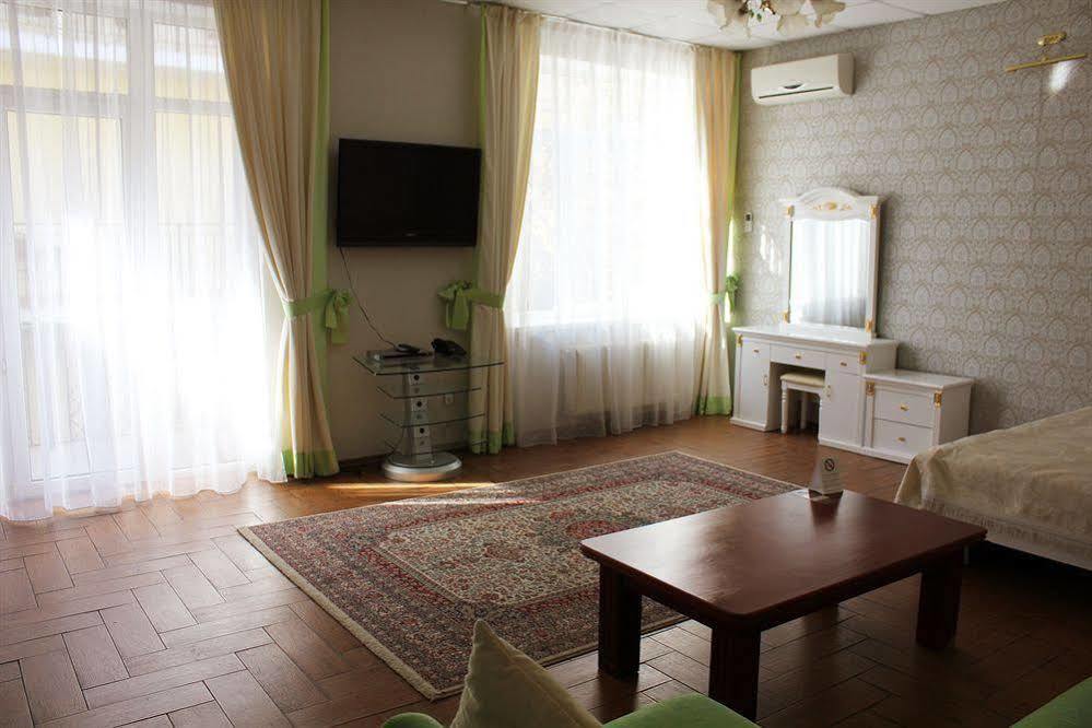 Geneva Park Hotel Odessa Ngoại thất bức ảnh